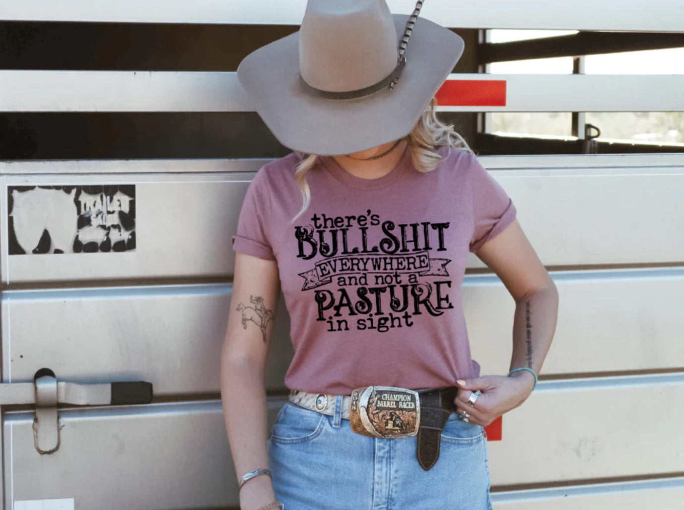 There’s Bullshit Everywhere And Not A Pasture In Sight Tee Shirt